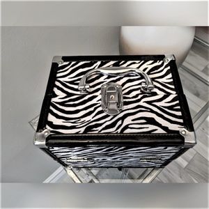 Caboodles Makeup Train Case (Zebra Print)